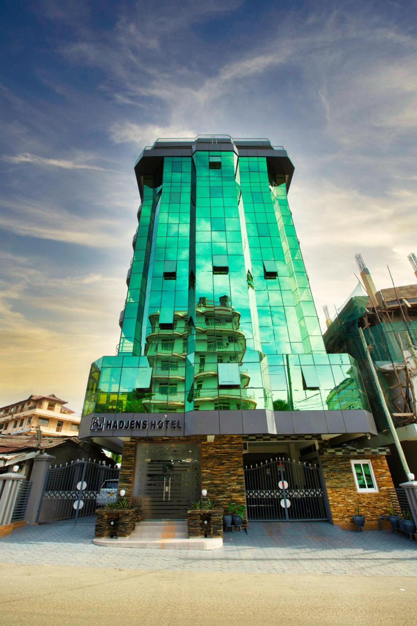 Hadjens Hotel Мванза Экстерьер фото